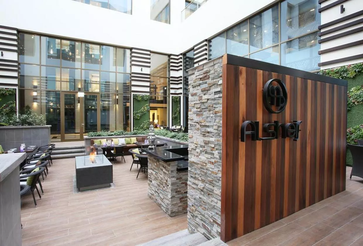 METROPOLITAN_SHABAVIZ (4).jpg